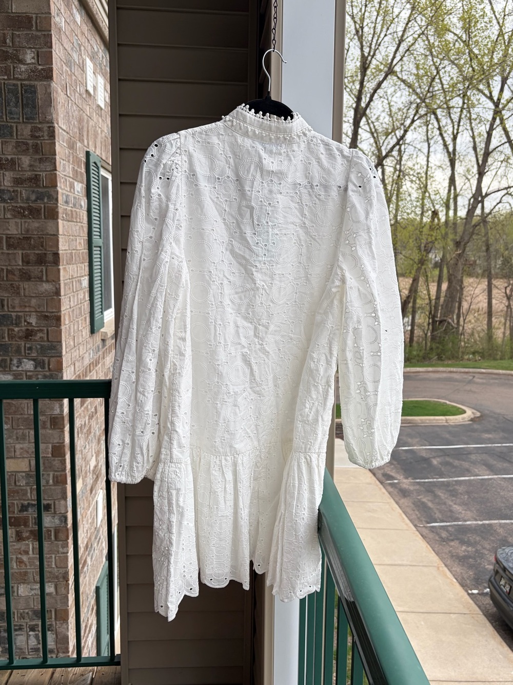 🆕🤍Antonio Melani White Eyelet Lace Dress Size 6 Boho Cottagecore Front Mini - Picture 4 of 17